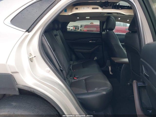 2023 MAZDA CX-30 2.5 S PREMIUM 8