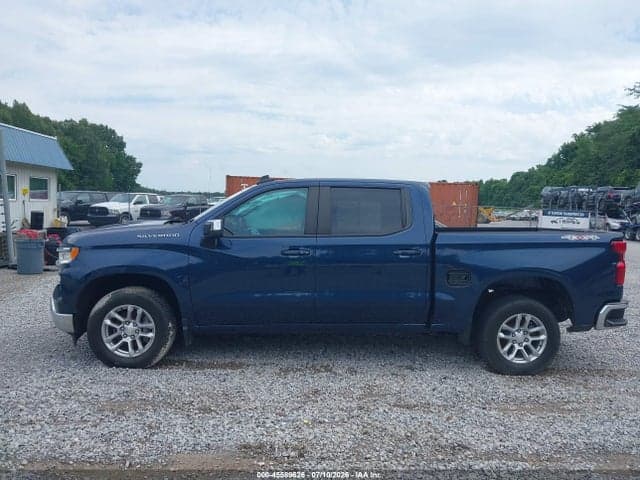 2022 CHEVROLET SILVERADO 1500 4WD SHORT BED LT WITH 2FL 15