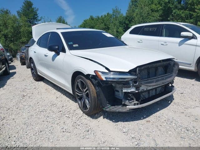 2022 VOLVO S60 B5 R-DESIGN