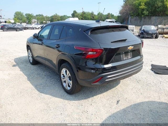 2026 CHEVROLET TRAX FWD LS 3