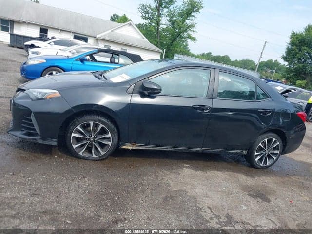 2017 TOYOTA COROLLA SE 13