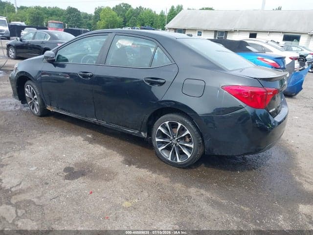 2017 TOYOTA COROLLA SE 3