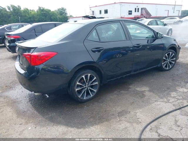 2017 TOYOTA COROLLA SE 4