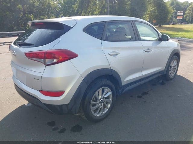 2018 HYUNDAI TUCSON SE 4