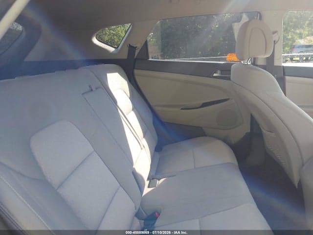 2018 HYUNDAI TUCSON SE 8