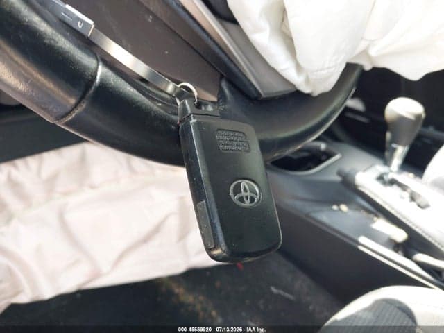2018 TOYOTA RAV4 XLE 11