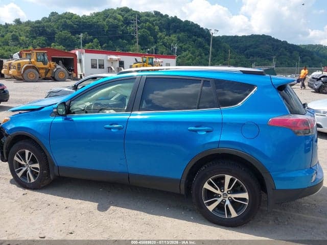 2018 TOYOTA RAV4 XLE 14