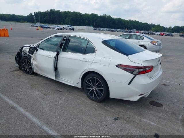 2023 TOYOTA CAMRY SE 3