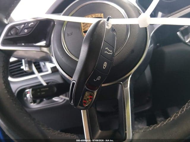 2017 PORSCHE MACAN S 11