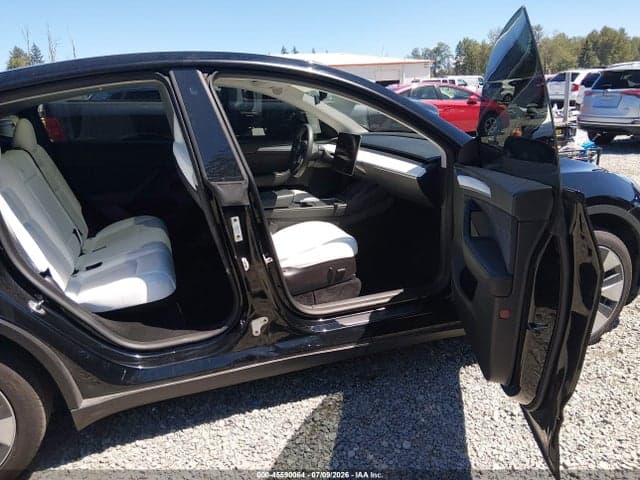 2022 TESLA MODEL Y LONG RANGE DUAL MOTOR ALL-WHEEL DRIVE 5
