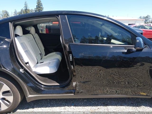 2022 TESLA MODEL Y LONG RANGE DUAL MOTOR ALL-WHEEL DRIVE 6