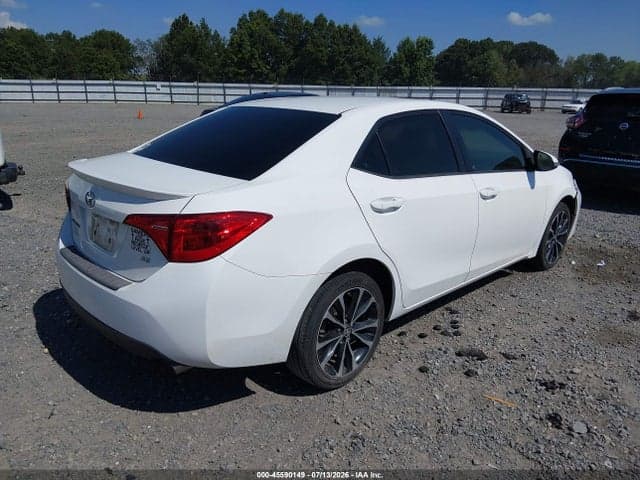 2017 TOYOTA COROLLA SE 4