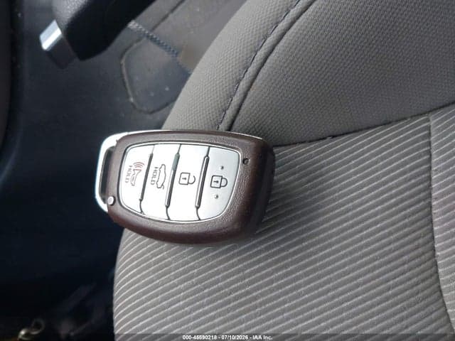 2017 HYUNDAI ELANTRA SE 11