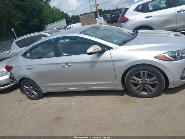 2017 HYUNDAI ELANTRA SE 13