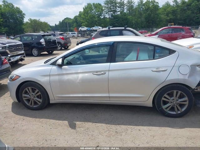 2017 HYUNDAI ELANTRA SE 14
