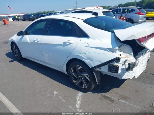 2024 HYUNDAI ELANTRA SEL 3