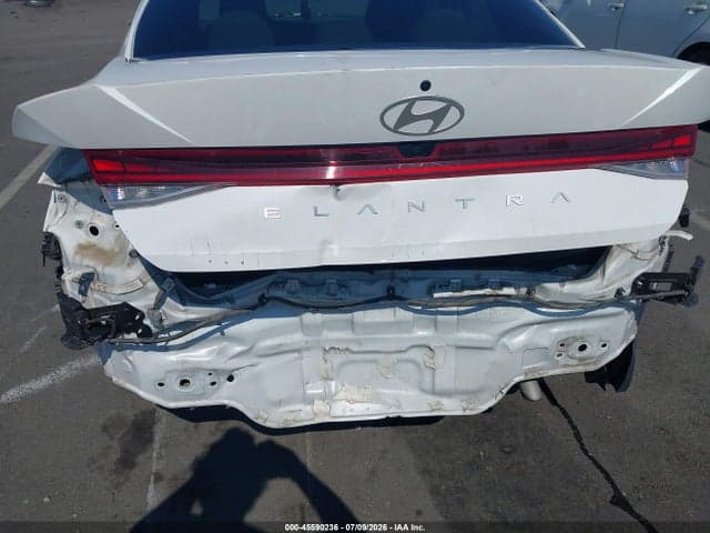 2024 HYUNDAI ELANTRA SEL 6