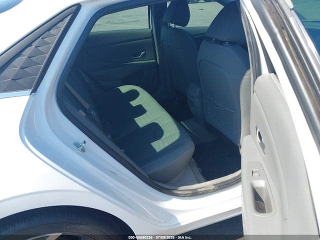 2024 HYUNDAI ELANTRA SEL 8