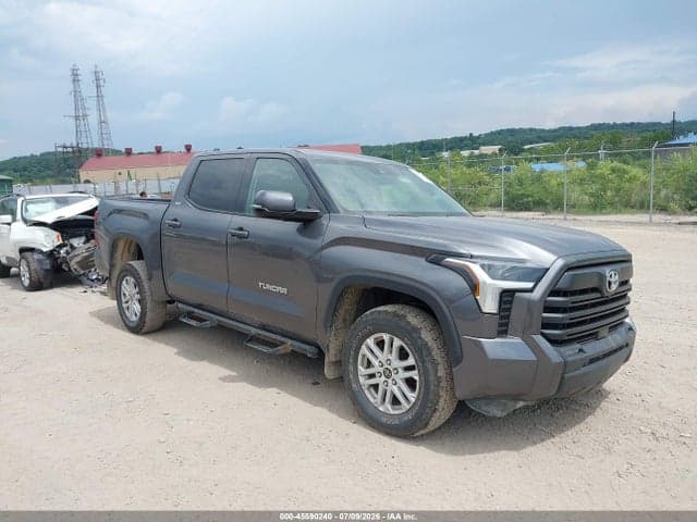 2023 TOYOTA TUNDRA SR5 1