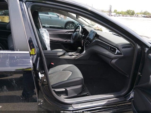 2021 TOYOTA CAMRY SE 5