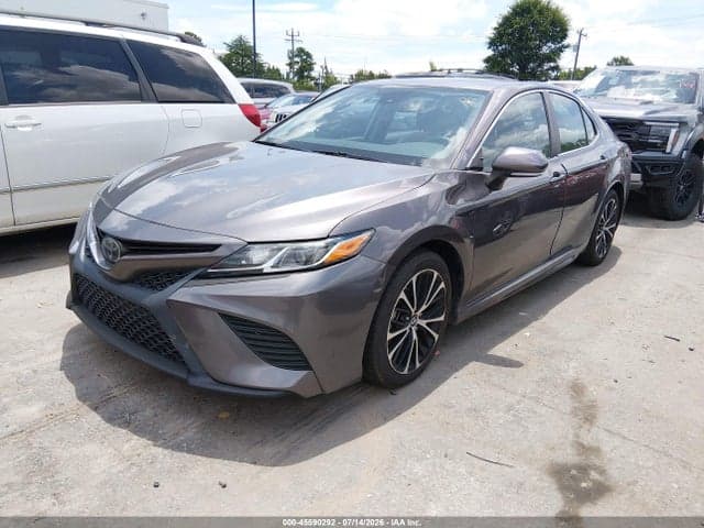 2019 TOYOTA CAMRY SE 2