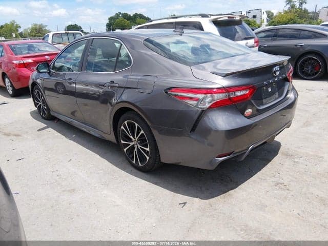 2019 TOYOTA CAMRY SE 3