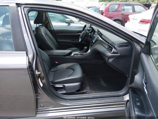 2019 TOYOTA CAMRY SE 5