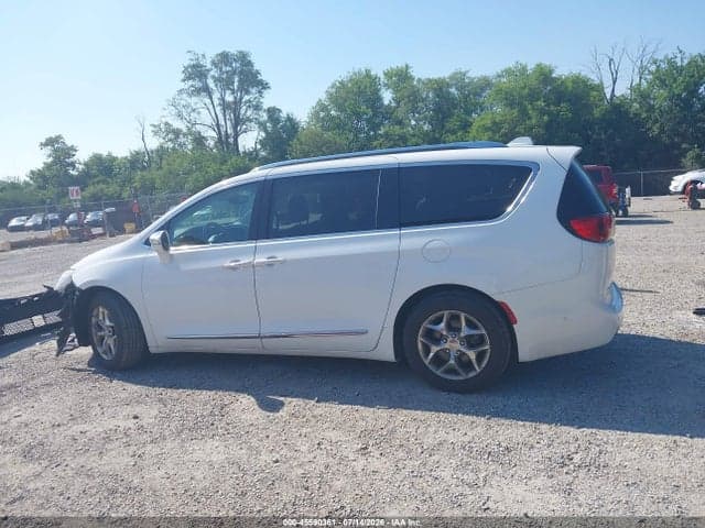 2018 CHRYSLER PACIFICA LIMITED 15
