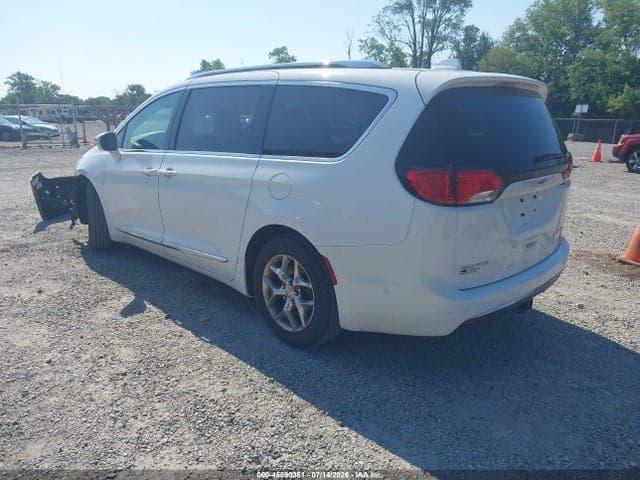 2018 CHRYSLER PACIFICA LIMITED 3