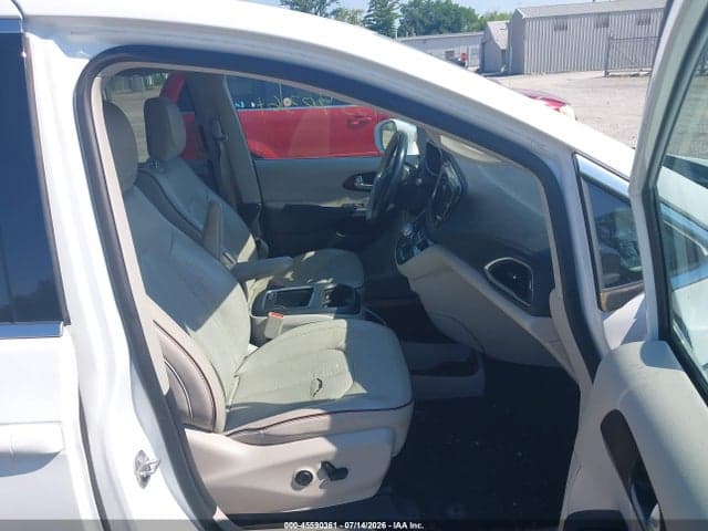 2018 CHRYSLER PACIFICA LIMITED 5
