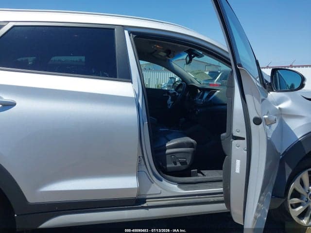 2017 HYUNDAI TUCSON SE PLUS 5