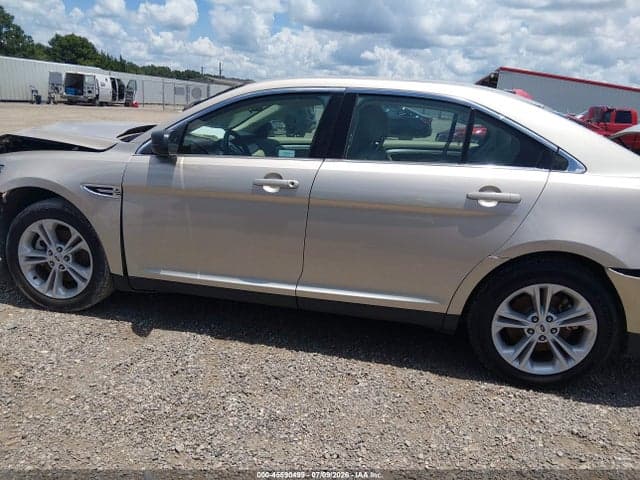 2018 FORD TAURUS SE 13
