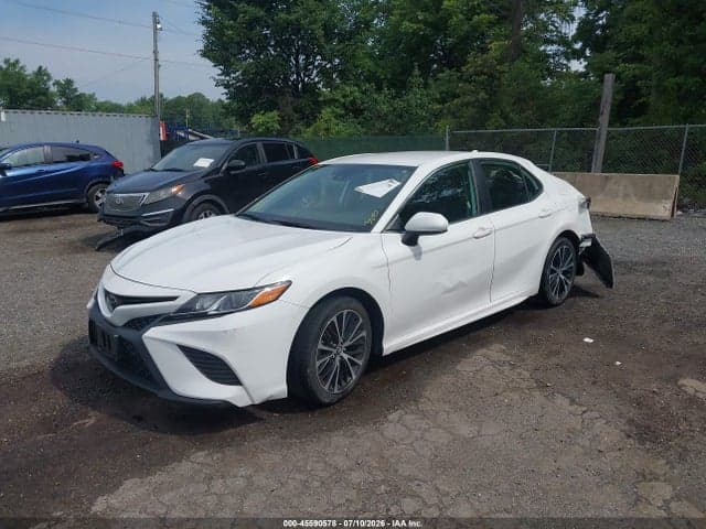 2020 TOYOTA CAMRY SE 2