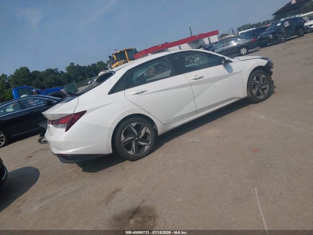2023 HYUNDAI ELANTRA SEL 4
