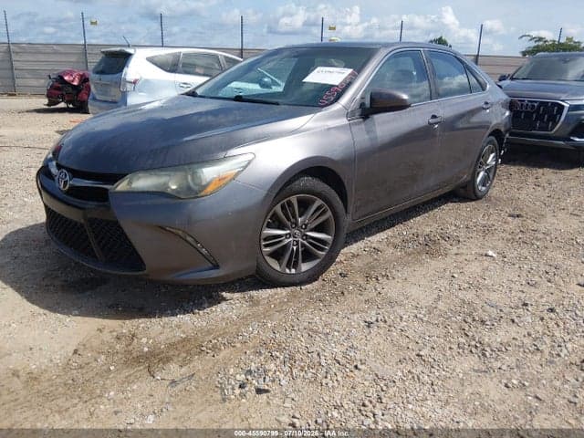 2017 TOYOTA CAMRY SE 2