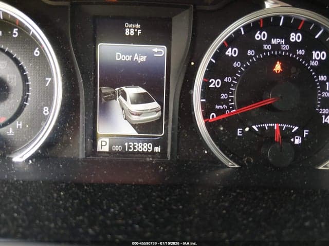 2017 TOYOTA CAMRY SE 15