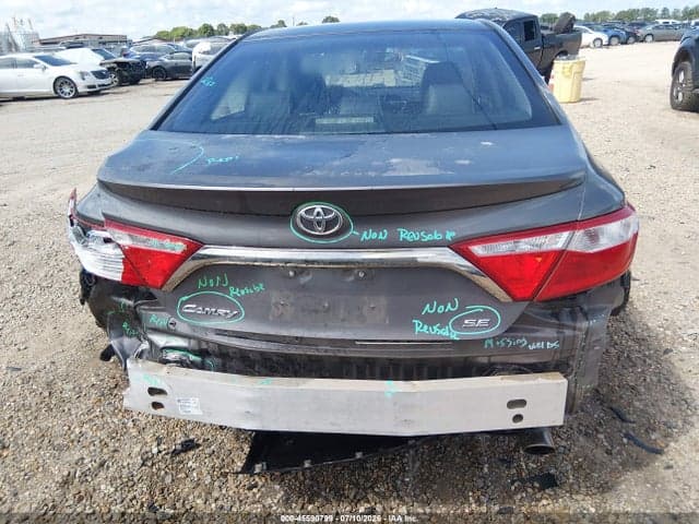 2017 TOYOTA CAMRY SE 16