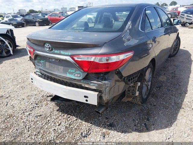 2017 TOYOTA CAMRY SE 17