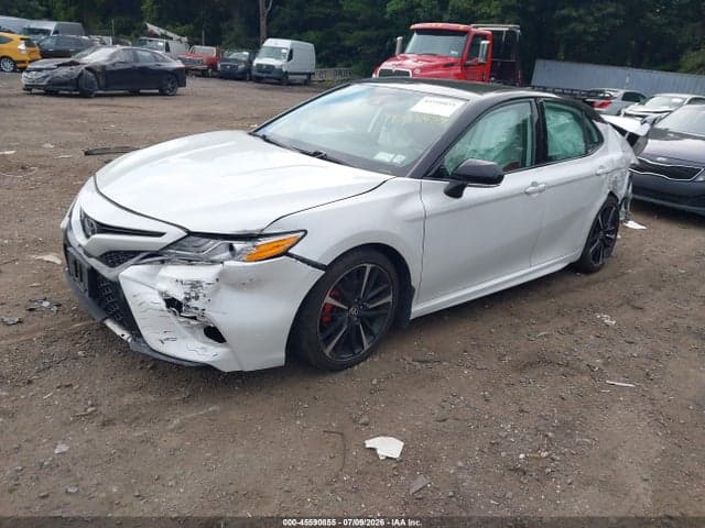 2020 TOYOTA CAMRY XSE AWD 2