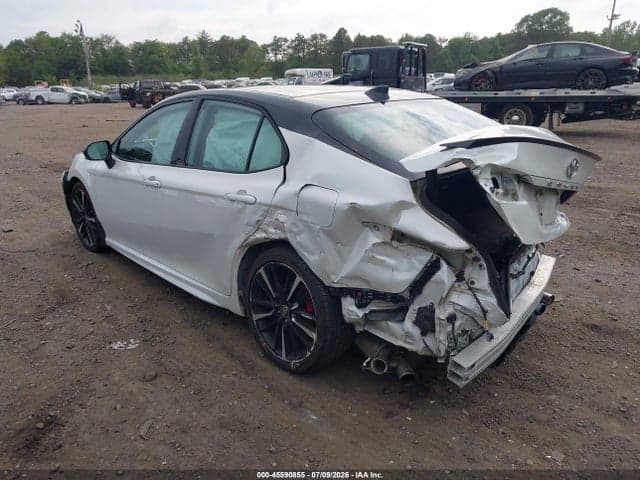 2020 TOYOTA CAMRY XSE AWD 3