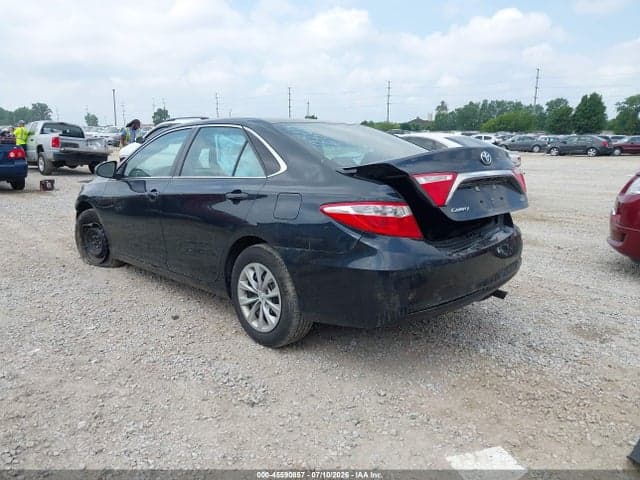 2017 TOYOTA CAMRY LE 3