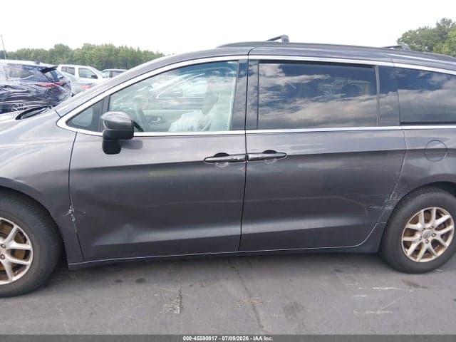 2021 CHRYSLER VOYAGER LXI 6