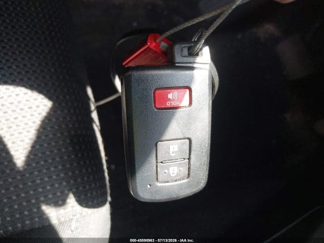 2018 TOYOTA RAV4 HYBRID XLE 11