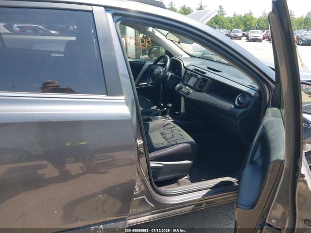 2018 TOYOTA RAV4 HYBRID XLE 5