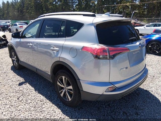 2017 TOYOTA RAV4 XLE 3