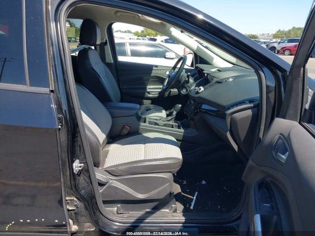 2017 FORD ESCAPE SE 5