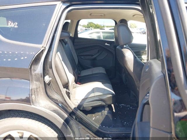 2017 FORD ESCAPE SE 8