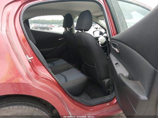 2019 TOYOTA YARIS L 8