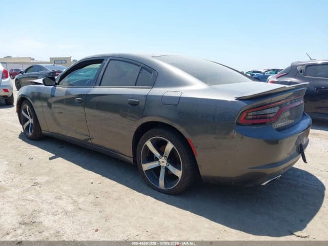 2017 DODGE CHARGER SE RWD 3