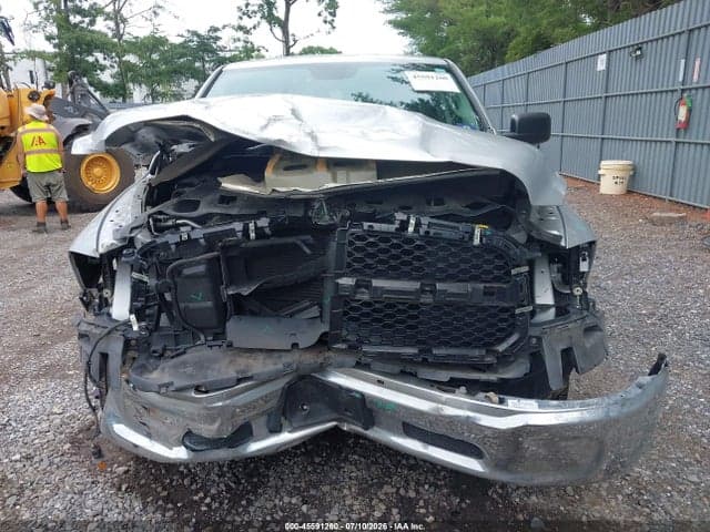 2018 RAM 1500 SLT 4X4 6'4 BOX 12